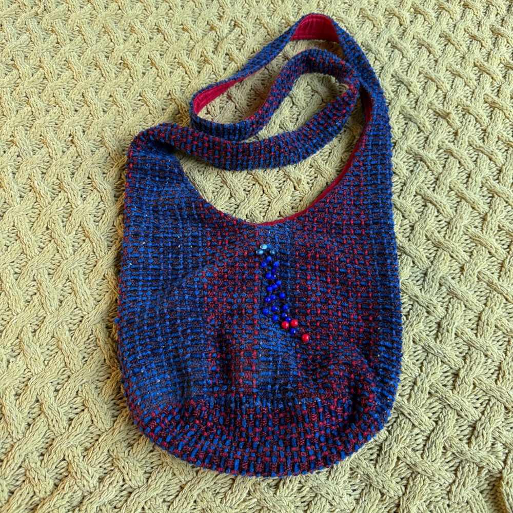 Boho Woven Hobo Shoulder Bag Blue Red Textured Knit Beaded Magnetic Snap Closure